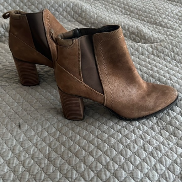 Franco Sarto Odette distressed leather boots slip on booties Sz 10 - Picture 5 of 9